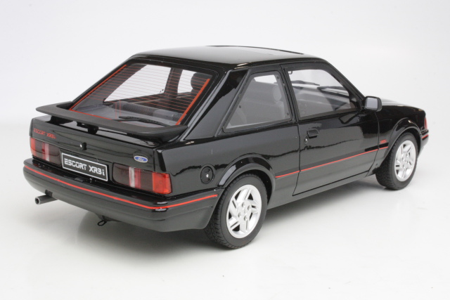 Ford Escort Mk4 XR3i 1986, musta - Sulje napsauttamalla kuva