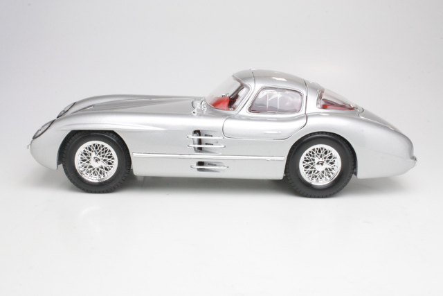 Mercedes 300SLR Coupe Uhlenhaut 1955, silver