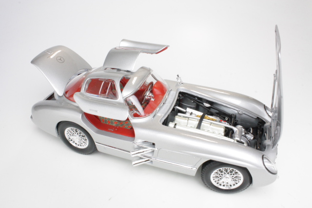 Mercedes 300SLR Coupe Uhlenhaut 1955, silver