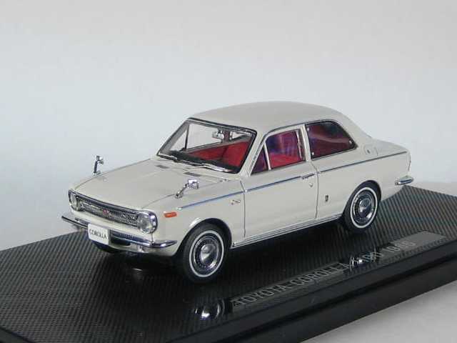 Toyota Corolla 1100 1966, valkoinen