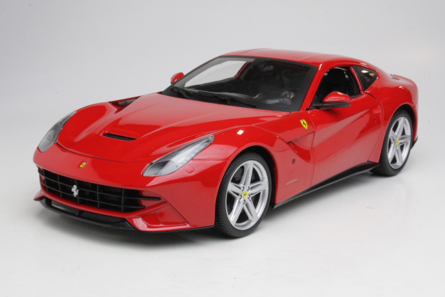 Ferrari F12 Berlinetta 2012, punainen