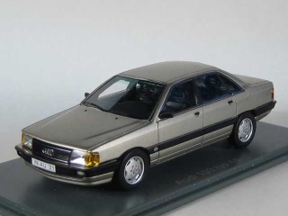 Audi 100 Typ44, hopea