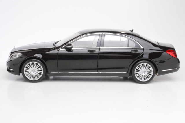 Mercedes S-Klasse 2013, musta