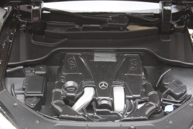 Mercedes S-Klasse 2013, musta - Sulje napsauttamalla kuva