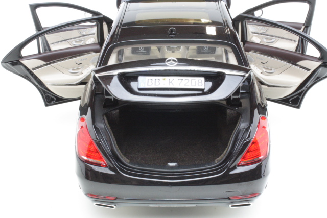 Mercedes S-Klasse 2013, musta