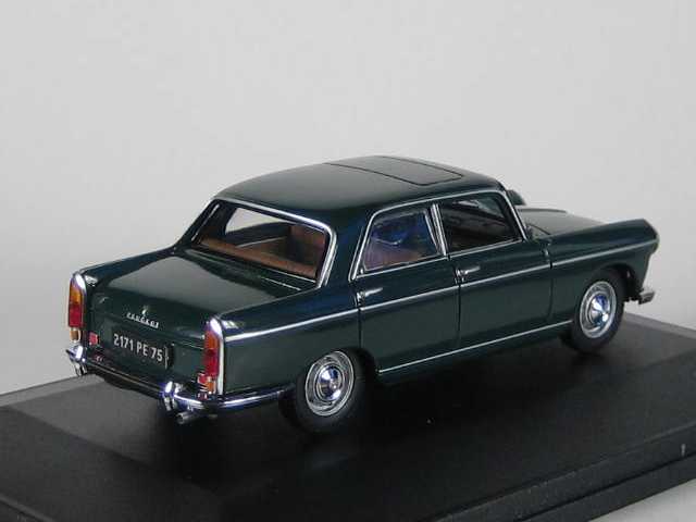 Peugeot 404 1968, tummanvihreä