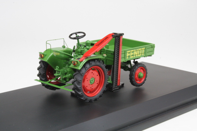Fendt "Geratetrager", green