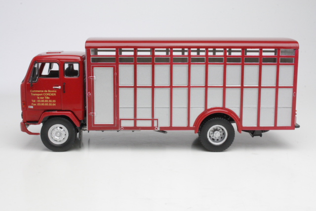 Volvo F88 phase2, punainen "Eläinkuljetus"