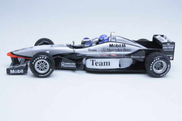 McLaren Mercedes MP4/98T, F1 1998, M.Häkkinen/E.Häkkinen - Sulje napsauttamalla kuva