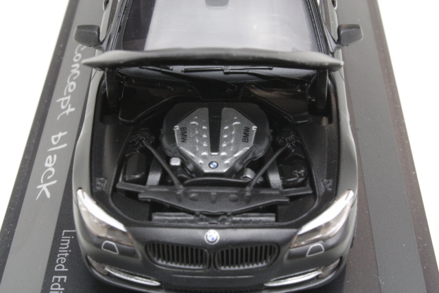 BMW 550i, mattamusta - Sulje napsauttamalla kuva