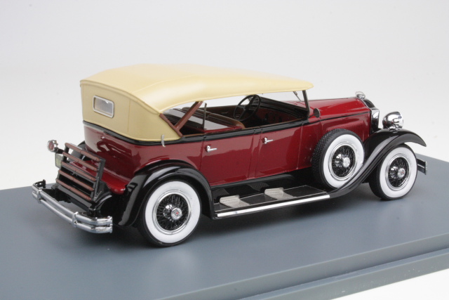 Packard 733 Standard 8 Sport 1930, tummanpunainen/musta - Sulje napsauttamalla kuva