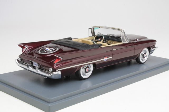 Chrysler 300F Convertible 1960, tummanpunainen - Sulje napsauttamalla kuva