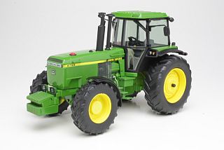 John Deere 4755 1988, vihreä - Sulje napsauttamalla kuva