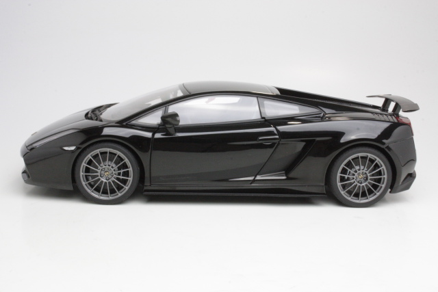 Lamborghini Gallardo Superleggera, black
