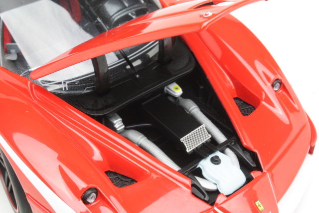 Ferrari FXX Evoluzione, punainen - Sulje napsauttamalla kuva