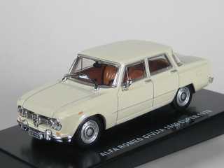 Alfa Romeo Giulia 1600 Super 1970, valkoinen