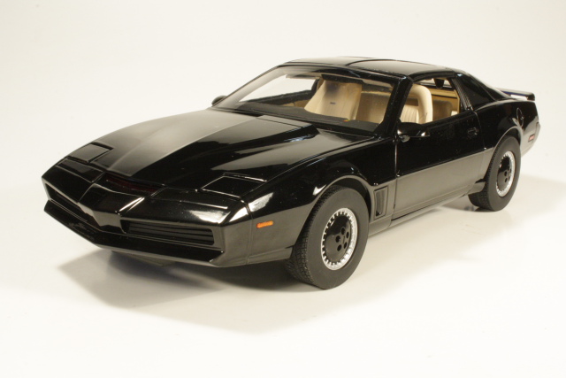 K.I.T.T. Pontiac Trans Am 1982 "Ritariässä"