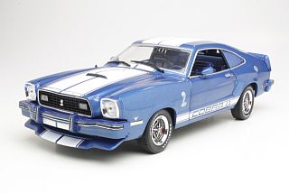 Ford Mustang Cobra II 1976, sininen - Sulje napsauttamalla kuva