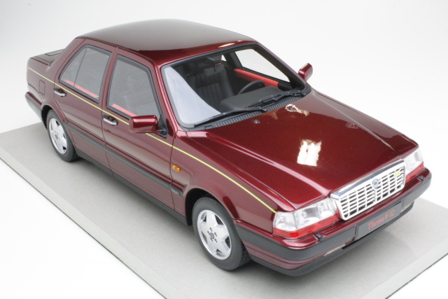 Lancia Thema 8.32 1984, punainen - Sulje napsauttamalla kuva