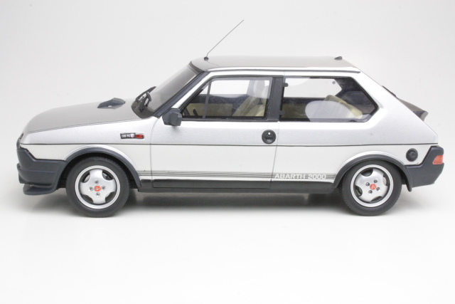 Fiat Ritmo Abarth 125TC, hopea - Sulje napsauttamalla kuva