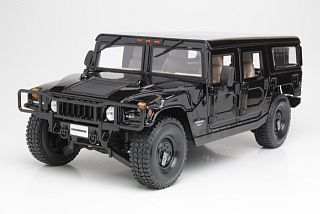 Hummer 4-Door Wagon, musta - Sulje napsauttamalla kuva