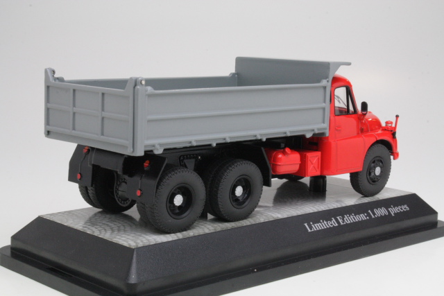 Tatra T138 S3, punainen