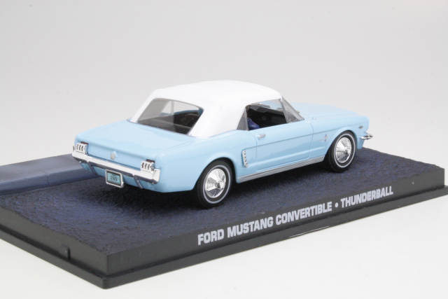 Ford Mustang Convertible, light blue - Click Image to Close