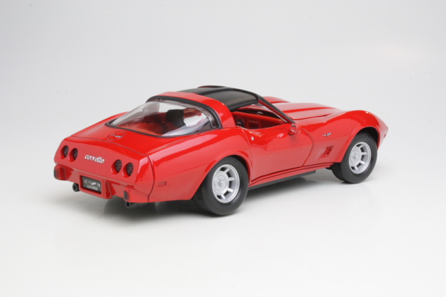 Chevrolet Corvette C3 1979, punainen