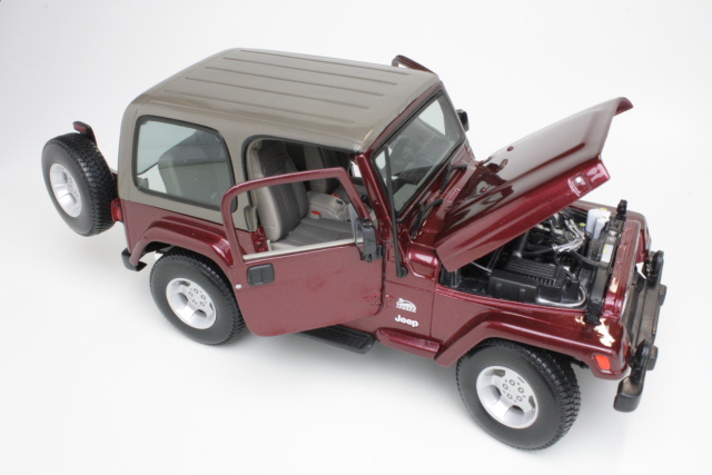 Jeep Wrangler Sahara, tummanpunainen - Sulje napsauttamalla kuva