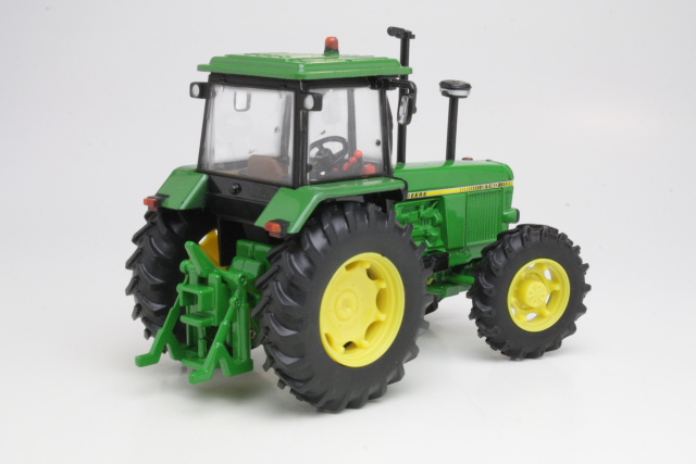 John Deere 3140 1981, vihreä - Sulje napsauttamalla kuva