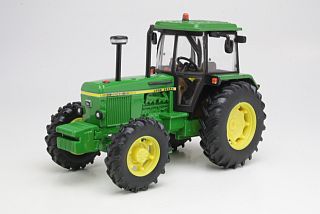 John Deere 3040 1981, vihreä - Sulje napsauttamalla kuva