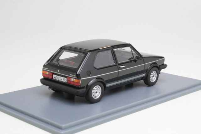 VW Golf 1 GTi 1983, musta