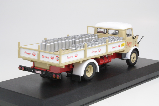 Mercedes L1113 1967 "Stassano & Stassano Milk"