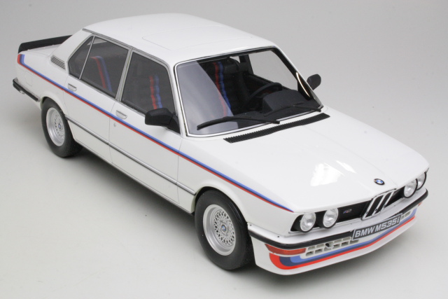 BMW M535i (E12), valkoinen
