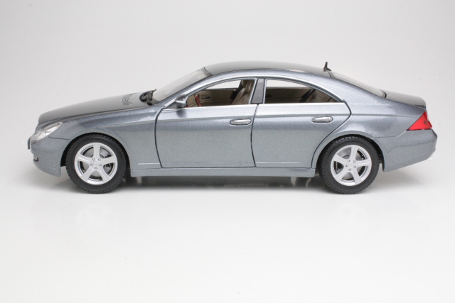 Mercedes CLS 2004, grey