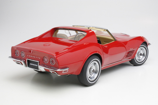 Chevrolet Corvette C3 1970, punainen - Sulje napsauttamalla kuva