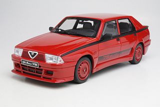 Alfa Romeo 75 Turbo Evo, red