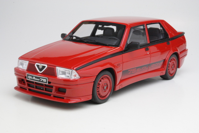 Alfa Romeo 75 Turbo Evo, punainen - Sulje napsauttamalla kuva