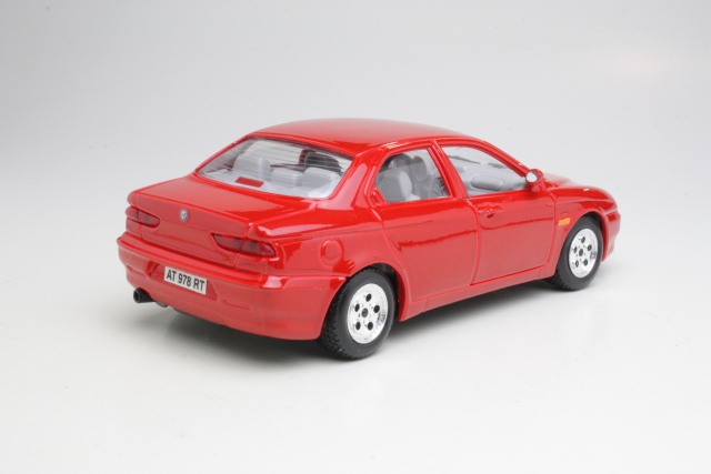 Alfa Romeo 156 2000, punainen - Sulje napsauttamalla kuva