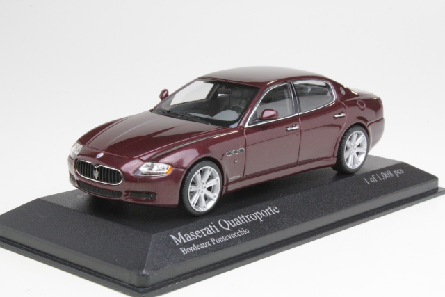 Maserati Quattroporte 2009, punainen