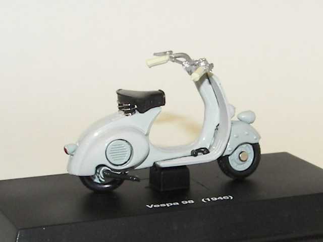 Vespa 98 1946, valkoinen