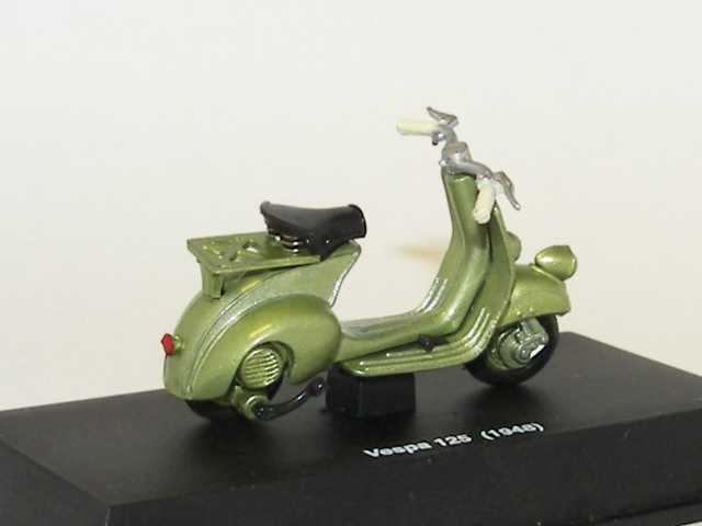 Vespa 125 1948, green