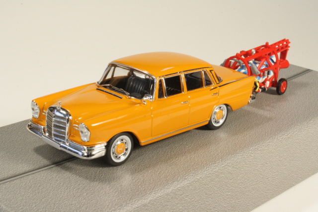 Mercedes 220SE (w111) 1959, oranssi "Crash Test"