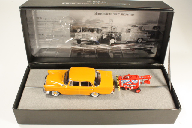 Mercedes 220SE (w111) 1959, oranssi "Crash Test"
