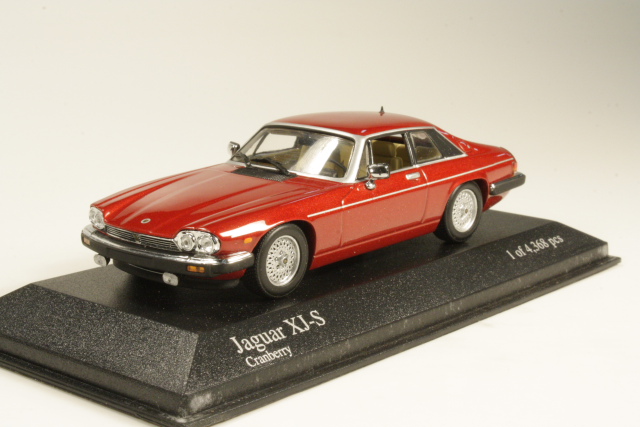 Jaguar XJS Coupe 1980, punainen - Sulje napsauttamalla kuva