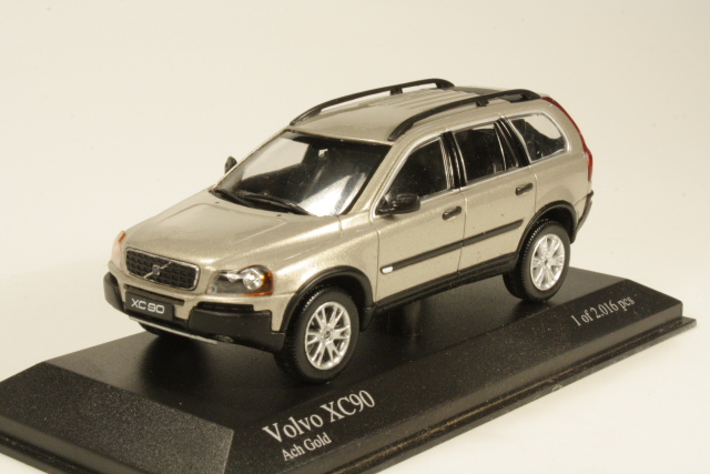 Volvo XC90 2003, gold