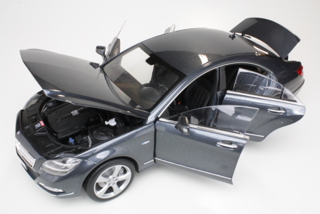Mercedes CLS 350 2010, tummanharmaa