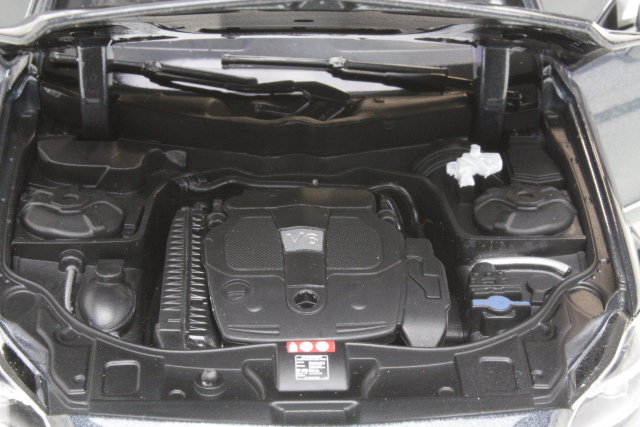 Mercedes CLS 350 2010, tummanharmaa