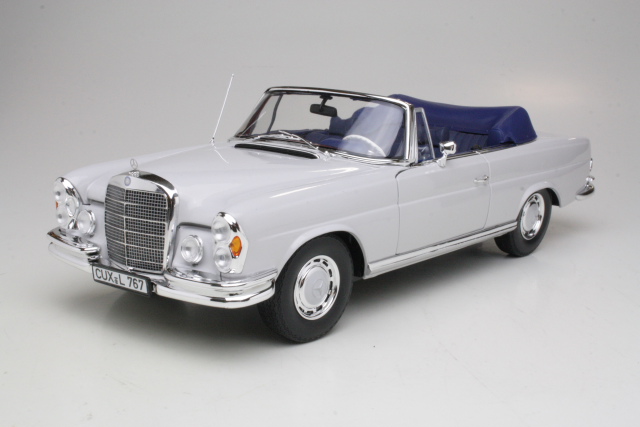 Mercedes 280SE (w111) Cabriolet 1968, light grey
