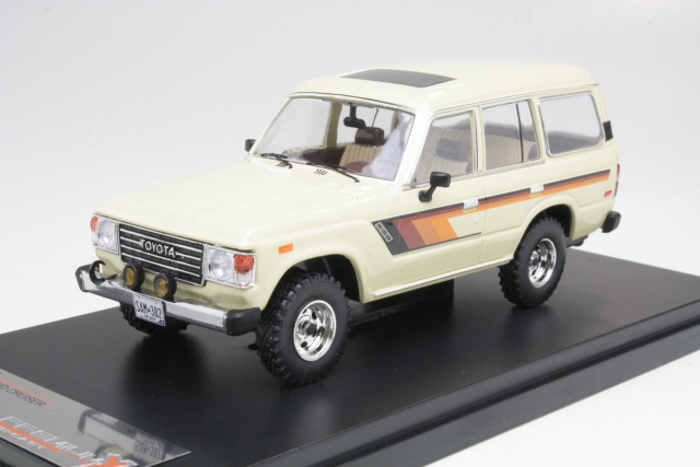 Toyota Land Cruiser 1982, beige - Sulje napsauttamalla kuva